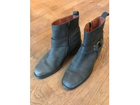 russell and bromley snakeskin boots